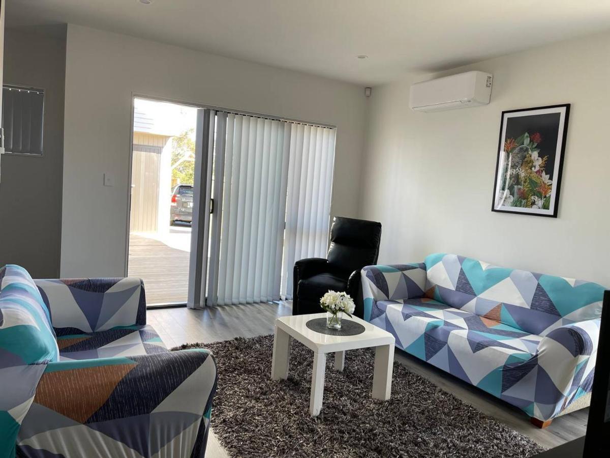 4 Bedroom Home Fully Furnished In Papakura, 奥克兰 外观 照片